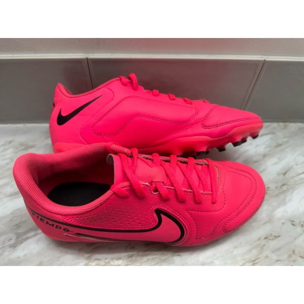 NIKE Tiempo Girl's Size 6.0‎ Youth Pink Black Soccer Cleats Shoes 6.0Y